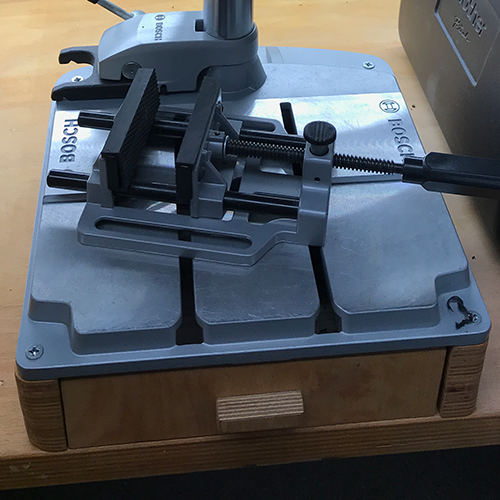 Eine Schmutzfangschublade für die Bosch PBD 40