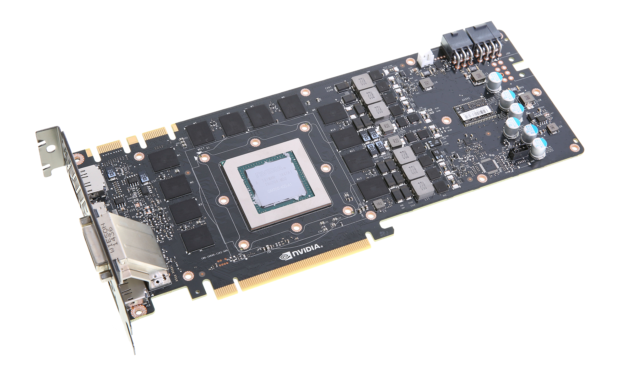 Die blanke Karte ohne Kühler, auch hier sind 6 GB VRAM in Form von zwölf Chips mit je 512 MB gut zu sehen