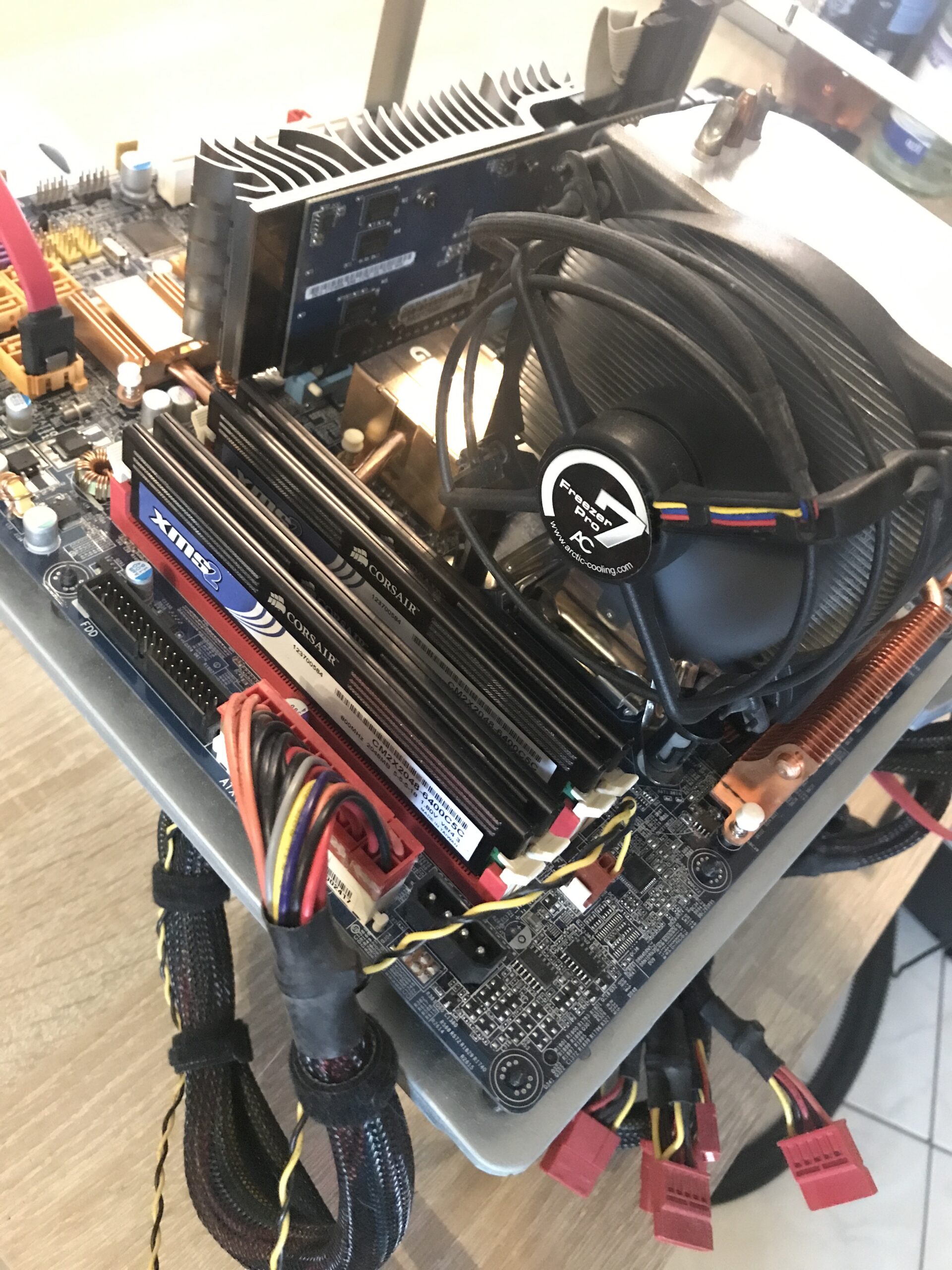 Viermal Corsair XMS2 mit je 2 GB Kapazität