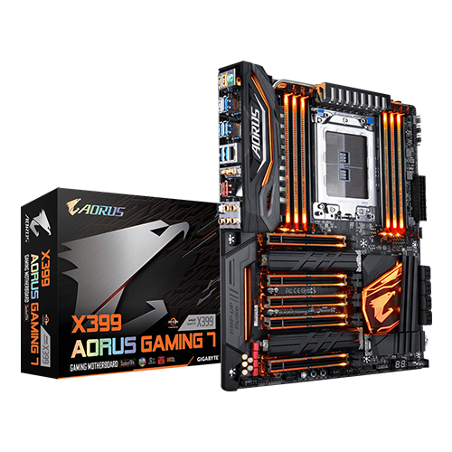 Gigabyte X399 AORUS Gaming 7 samt Verpackung (Bild: Gigabyte)