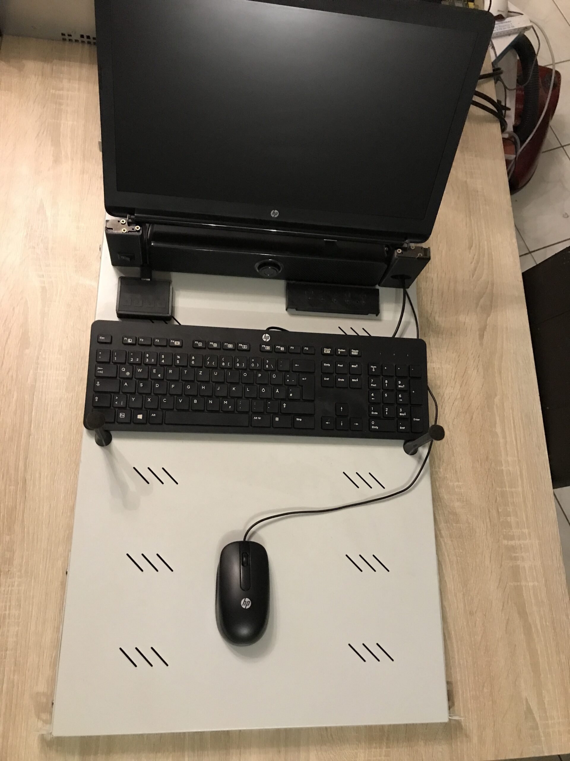 Bildschirm aufgeklappt