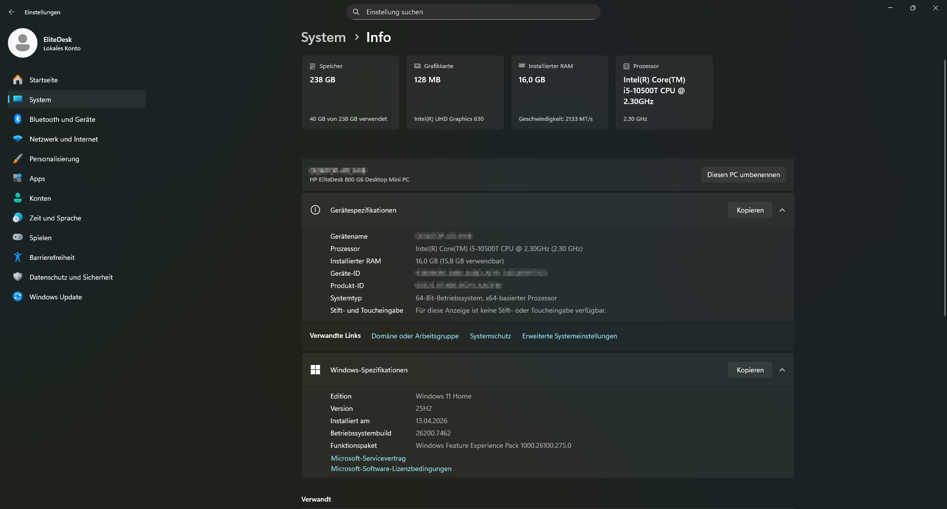 Einstellungen -> System -> Info, Herunterscrollen um die relevanten Buttons zu sehen