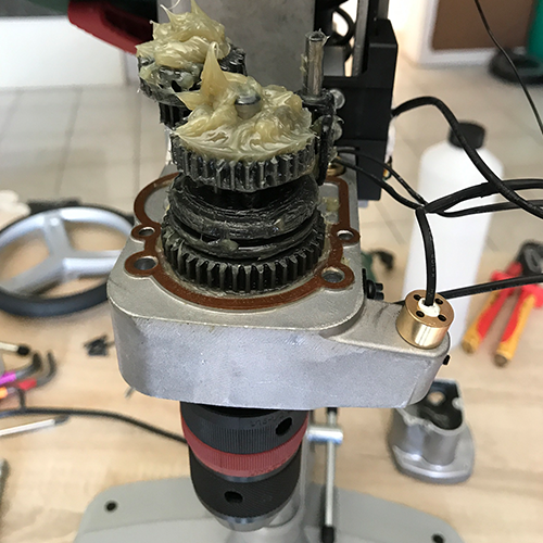 Tischbohrmaschine Bosch PBD 40: Genauigkeit erhöhen